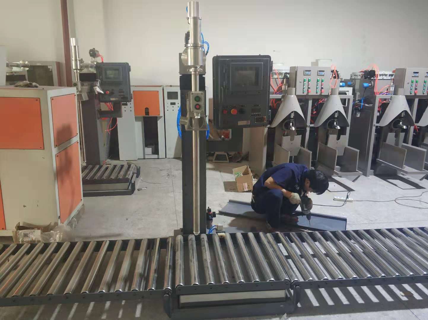 液體灌裝機,稱重灌裝機,定量灌裝機