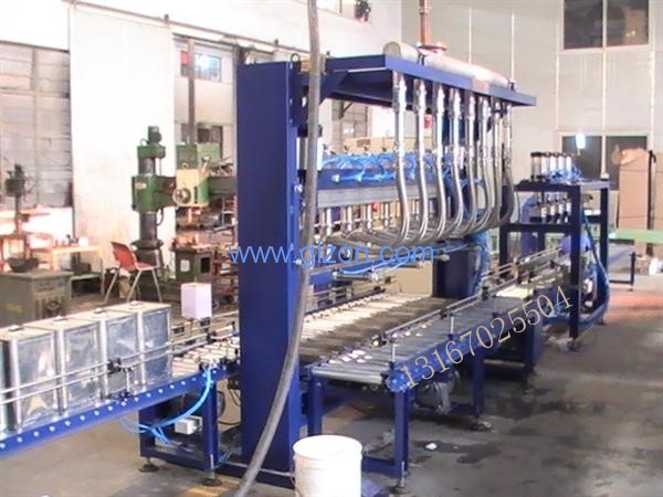 1622441610729302.jpg 液體灌裝機,稱重灌裝機,定量灌裝機