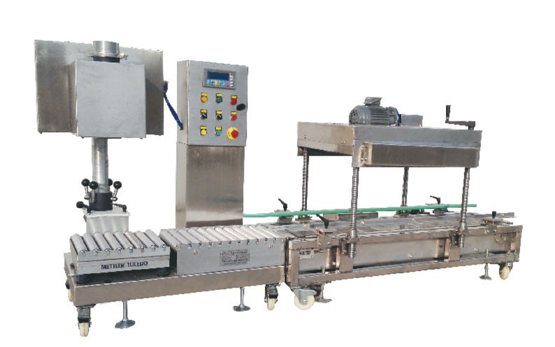 液體灌裝機(jī),稱重灌裝機(jī),定量灌裝機(jī) 液體灌裝機(jī),稱重灌裝機(jī),定量灌裝機(jī)