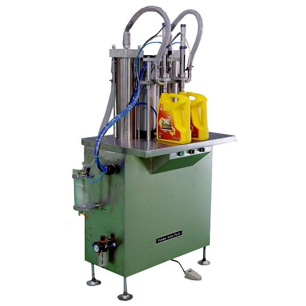 液體灌裝機(jī),稱重灌裝機(jī),定量灌裝機(jī) 液體灌裝機(jī),稱重灌裝機(jī),定量灌裝機(jī)