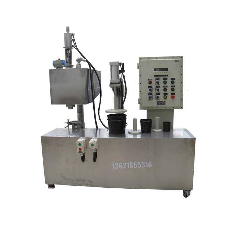 液體灌裝機(jī),稱重灌裝機(jī),定量灌裝機(jī) 液體灌裝機(jī),稱重灌裝機(jī),定量灌裝機(jī)