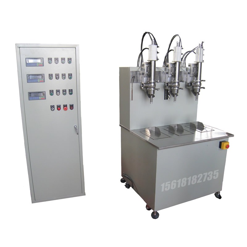 液體灌裝機(jī),稱重灌裝機(jī),定量灌裝機(jī) 液體灌裝機(jī),稱重灌裝機(jī),定量灌裝機(jī)